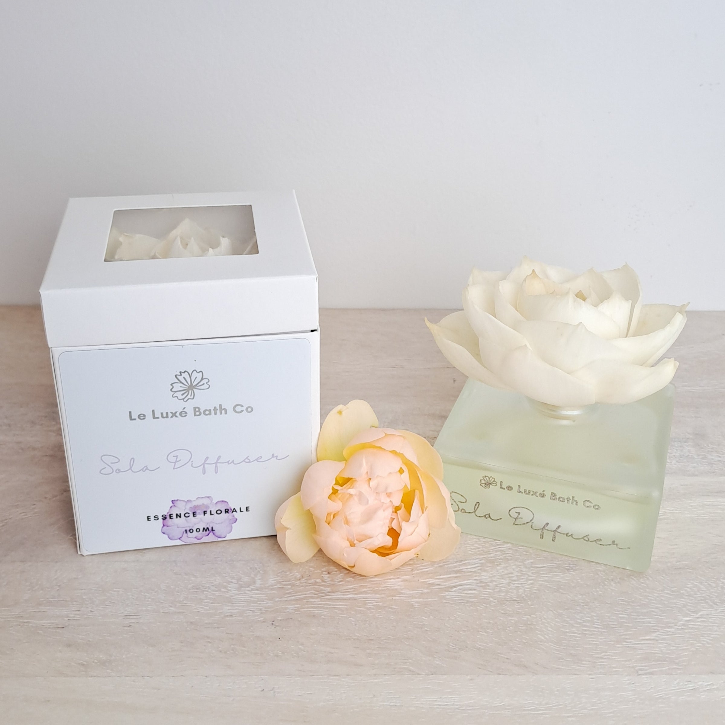 Le Luxe Bath Co Sola fragrance Diffuser with floral design on a light surface